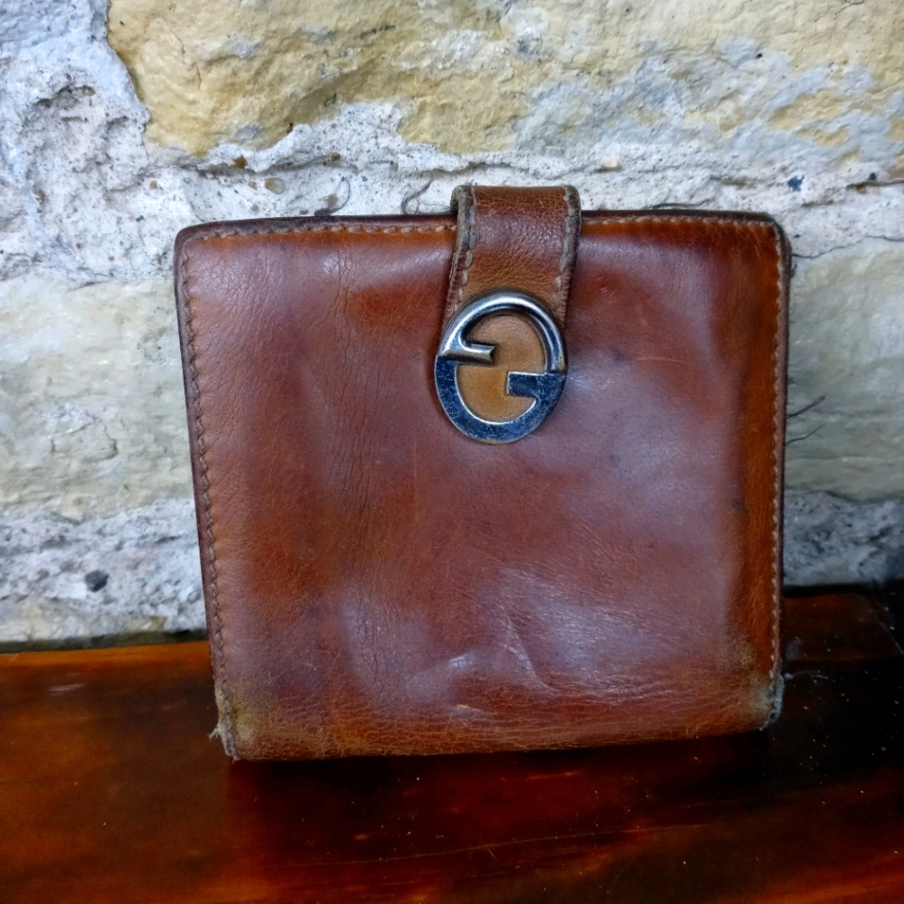 Gucci carmel color vintage wallet bifold